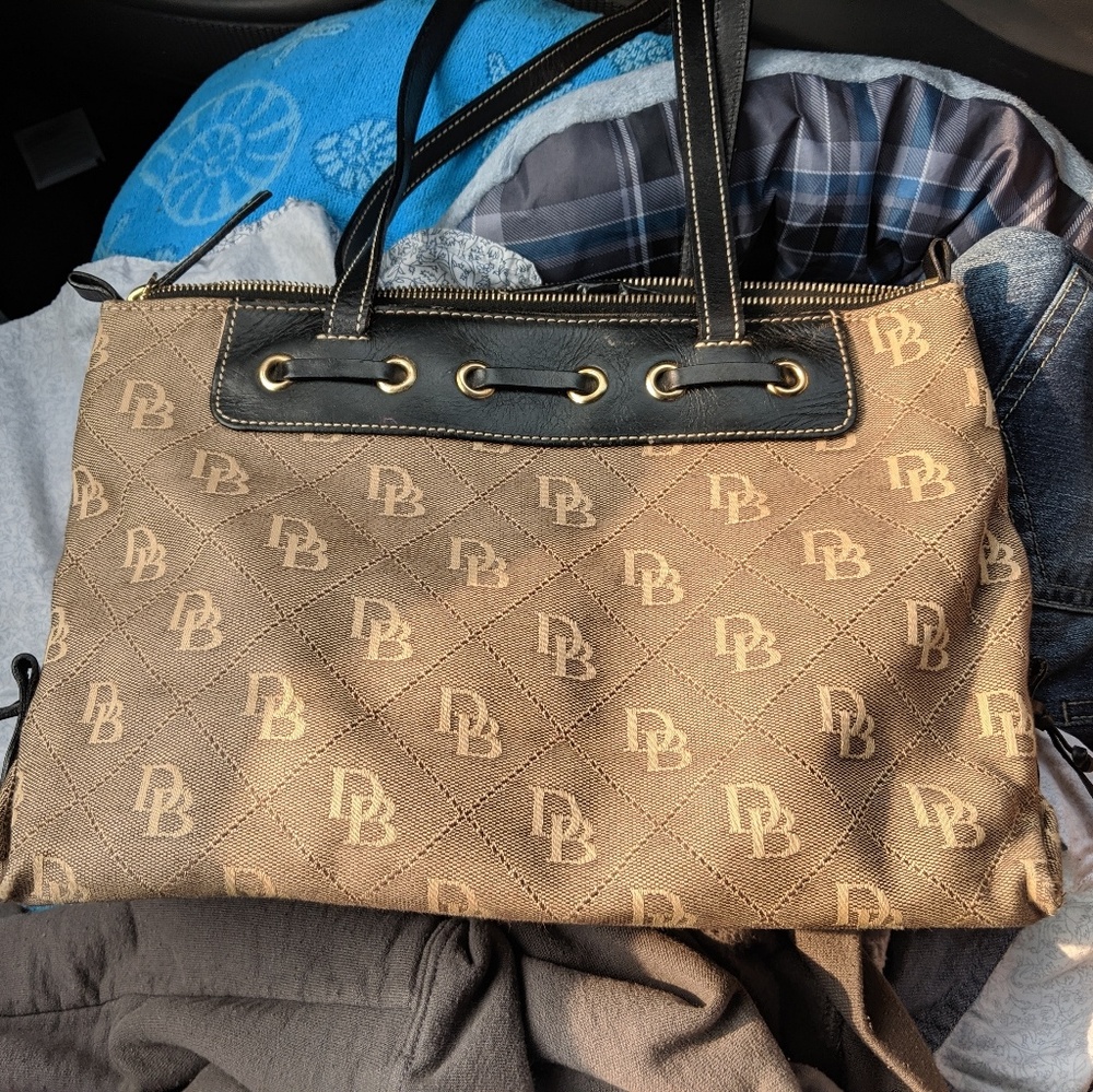 Dooney and Bourke purse